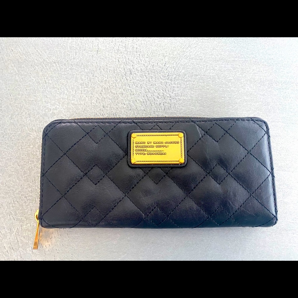 Marc by Marc Jacobs zip wallet